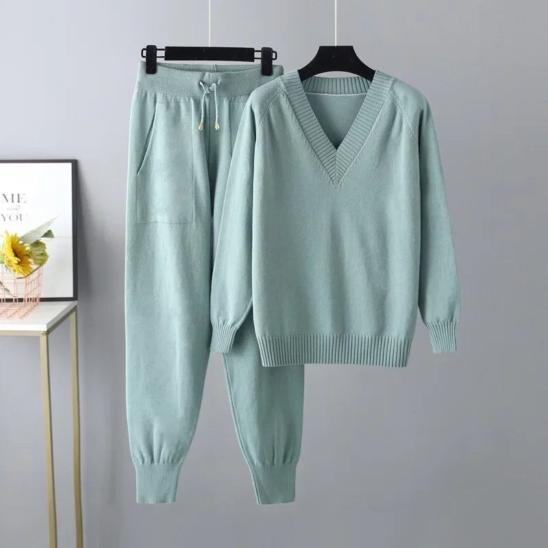 Knitted V-Neck Wool Set