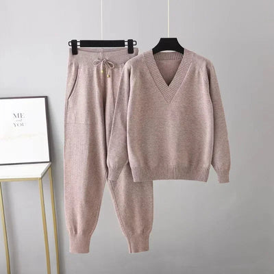 Knitted V-Neck Wool Set